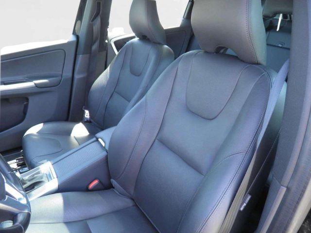 VOLVO XC60 XC60 2.4 D4 AWD GEARTRONIC MOMENTUM