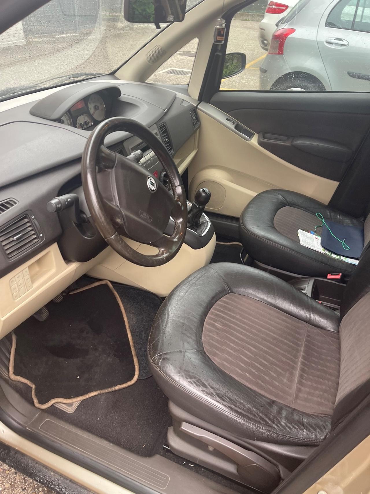 Lancia MUSA 1.9 Multijet Platino Plus SI NEOPATENTATI