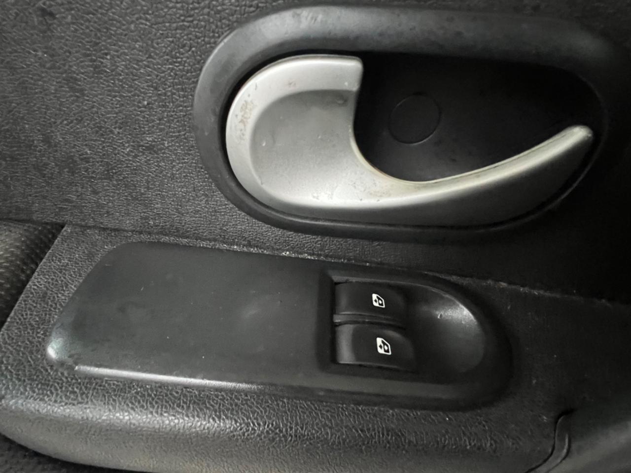 RENAULT CLIO 1.2 GPL VALIDO MODELLO LE IENE NEOPATENTATI