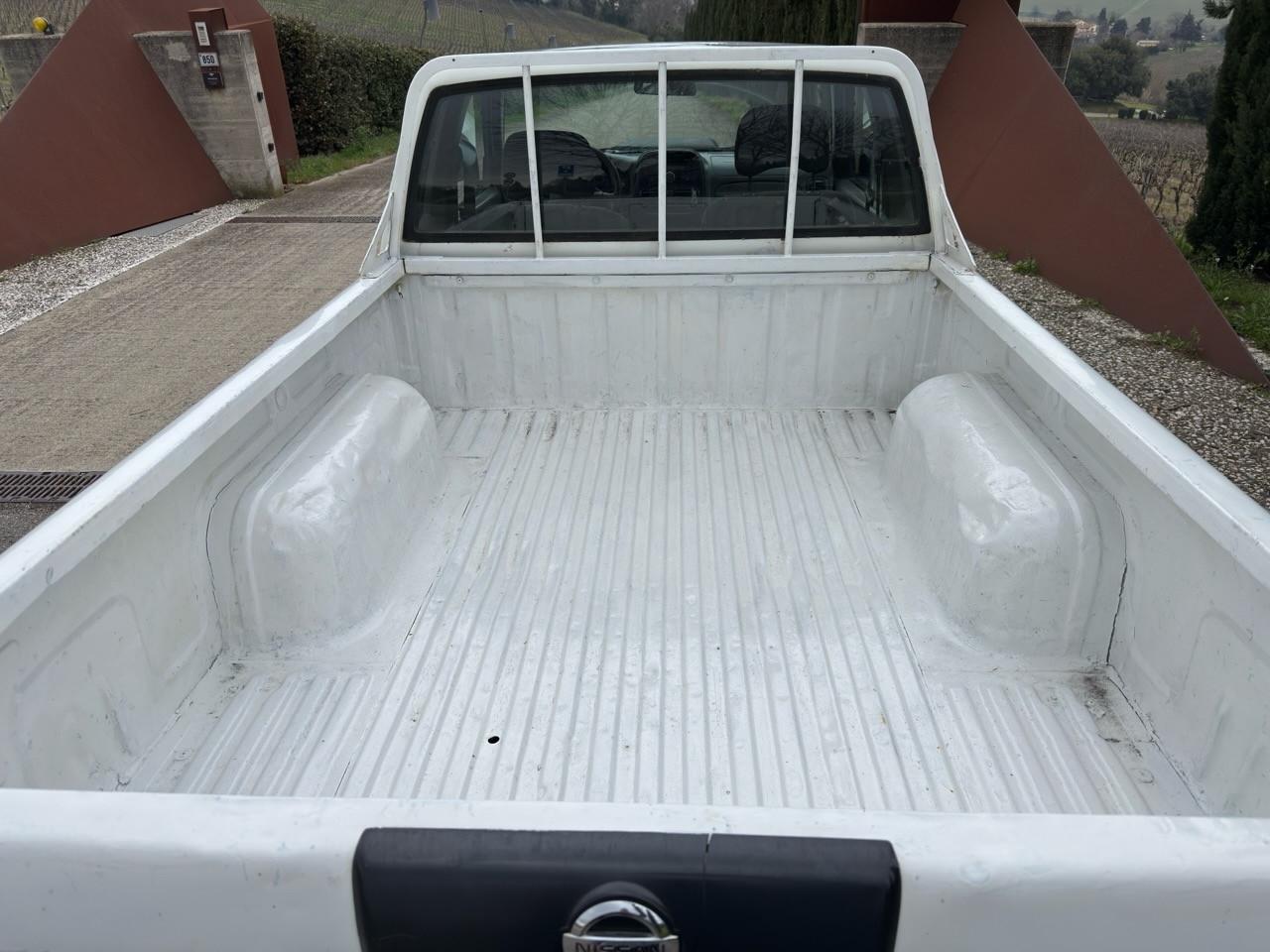 Nissan NP300 2.5 D 2p. King Cab Efficient
