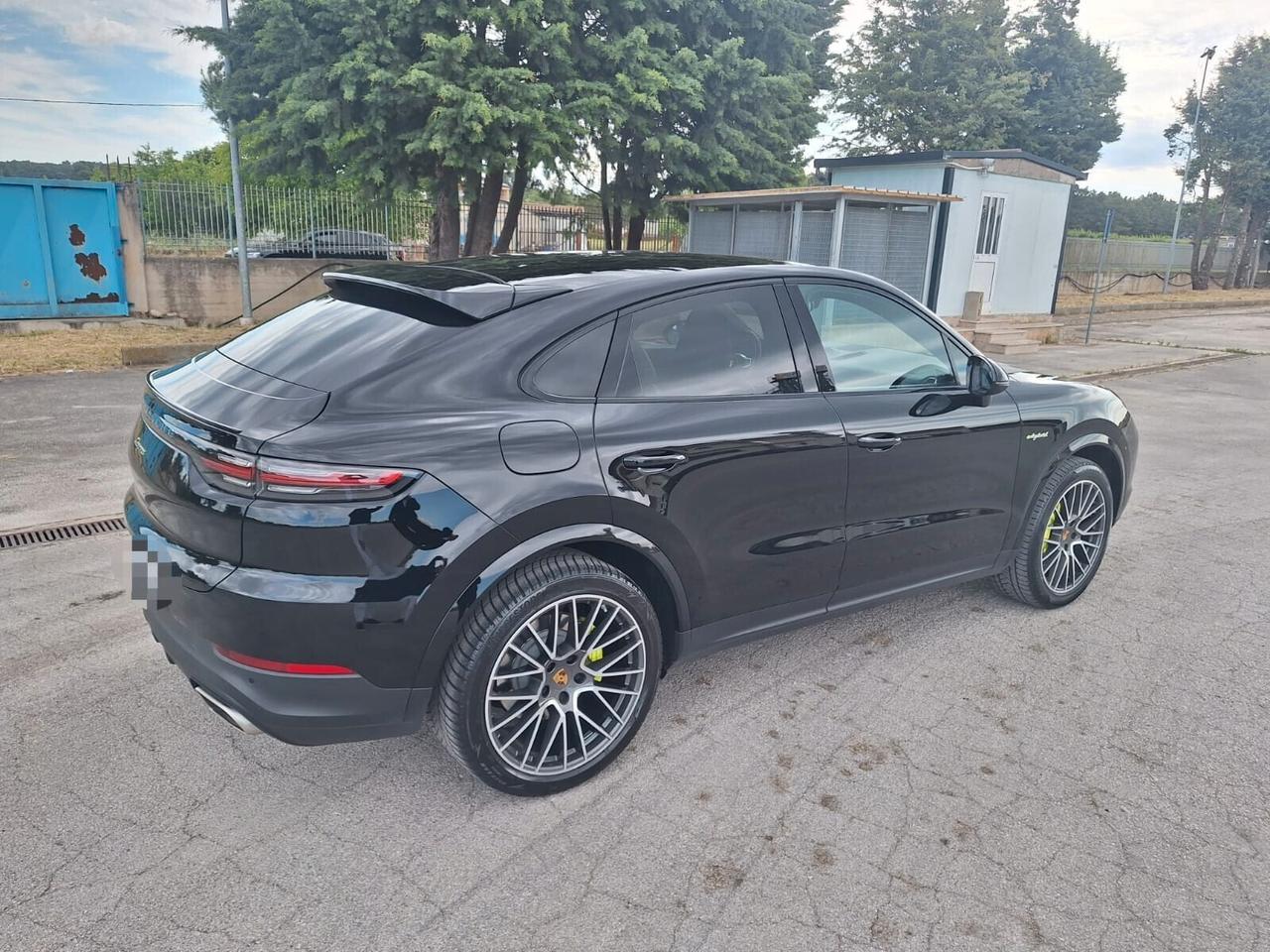Porsche Cayenne 3.0 V6 E-Hybrid-BENZINA