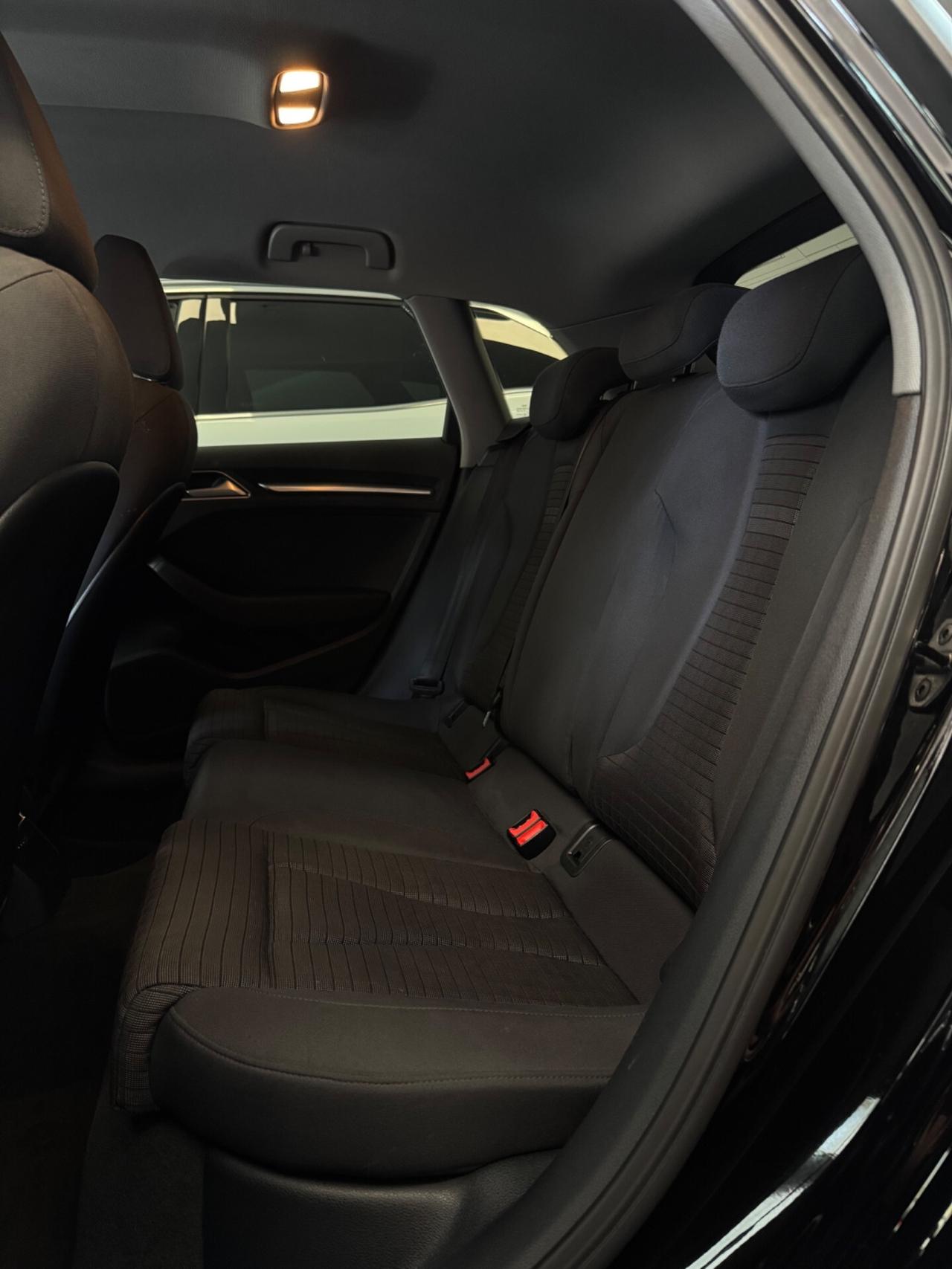 Audi A3 30 TDI 1.6 116 Cv S-Line S-Tronic