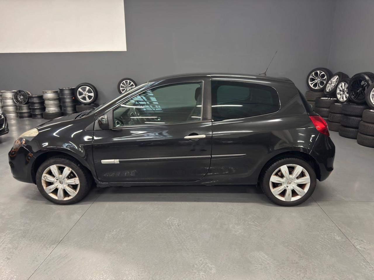 Renault Clio 1.2 16V 3 porte Luxe