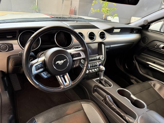 FORD Mustang Fastback 5.0 V8 aut. GT