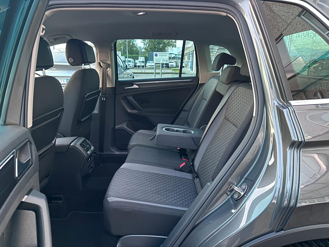 VW TIGUAN 1.6TDI 116CV EURO6D! FARI FULL LED! ACC NAVIGATORE