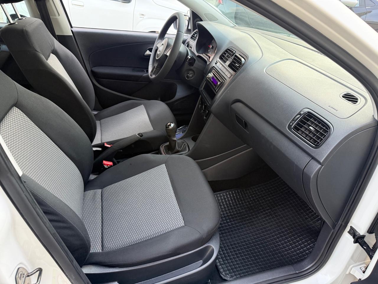 Volkswagen Polo 1.2diesel - 2012