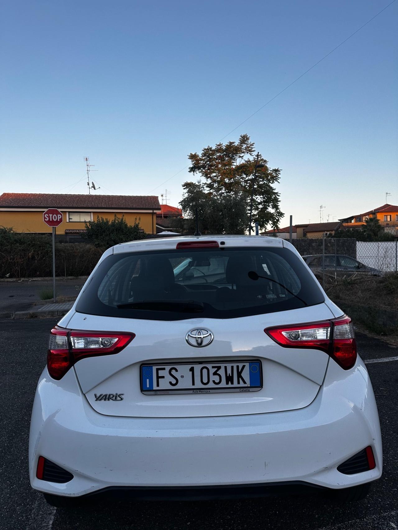 Toyota Yaris 1.0 72 CV 5 porte Cool
