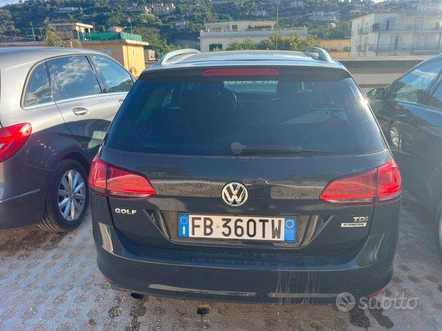 Volkswagen Golf 1.6 Tdi 105 cv Stescion anno 2016