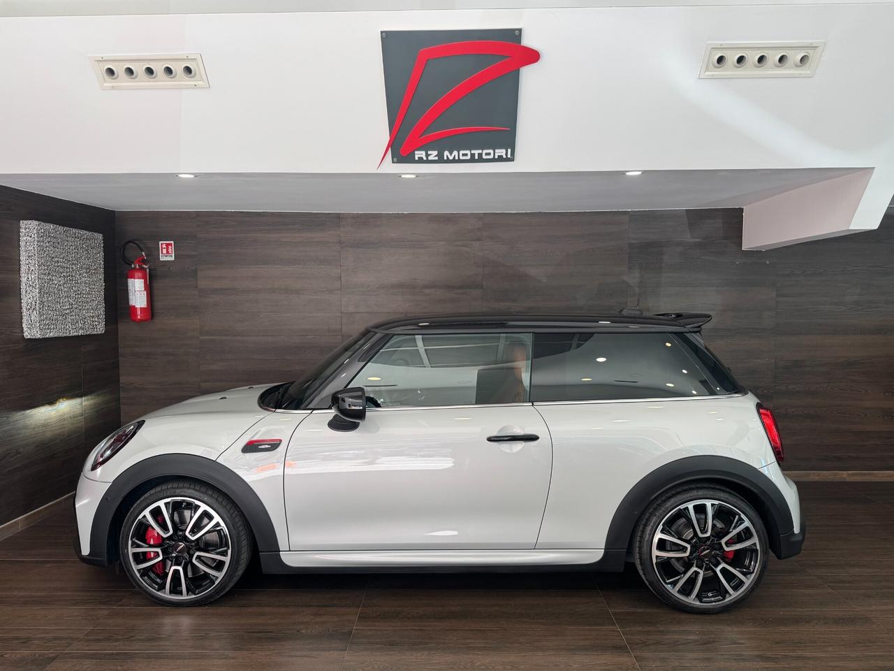 Mini John Cooper Works Pro-ITALIANA-TETTO-HEAD UP-PELLE EXCLUSIVE-C.18"-TAGLIANDI BMW-UNICO PROPRIETARIO
