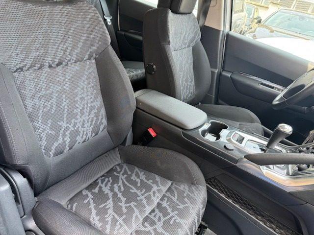 PEUGEOT 3008 1.6 e-HDi 112CV cambio robotizzato Stop&Start Tecn