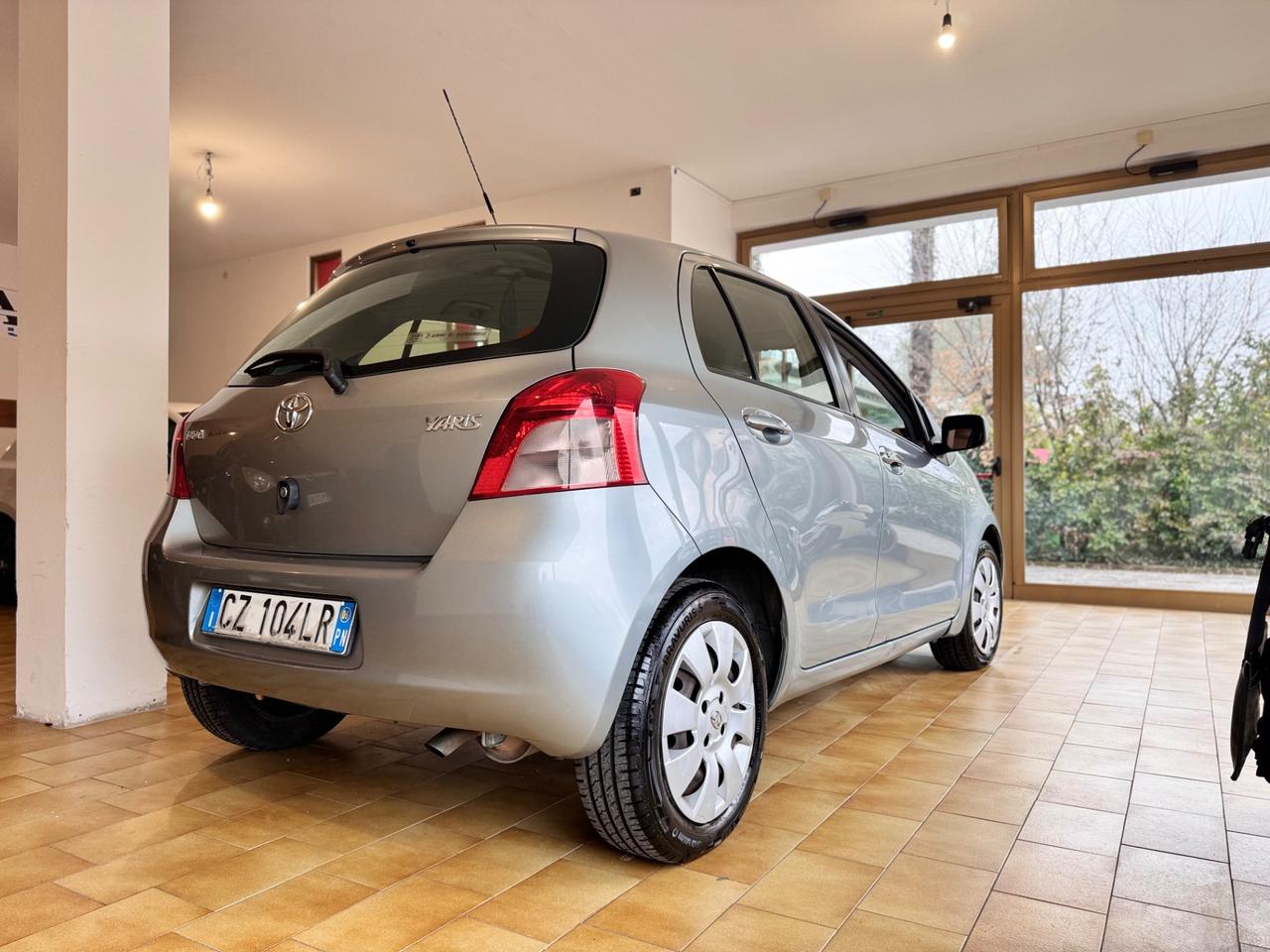 Toyota Yaris 1.3 5 porte