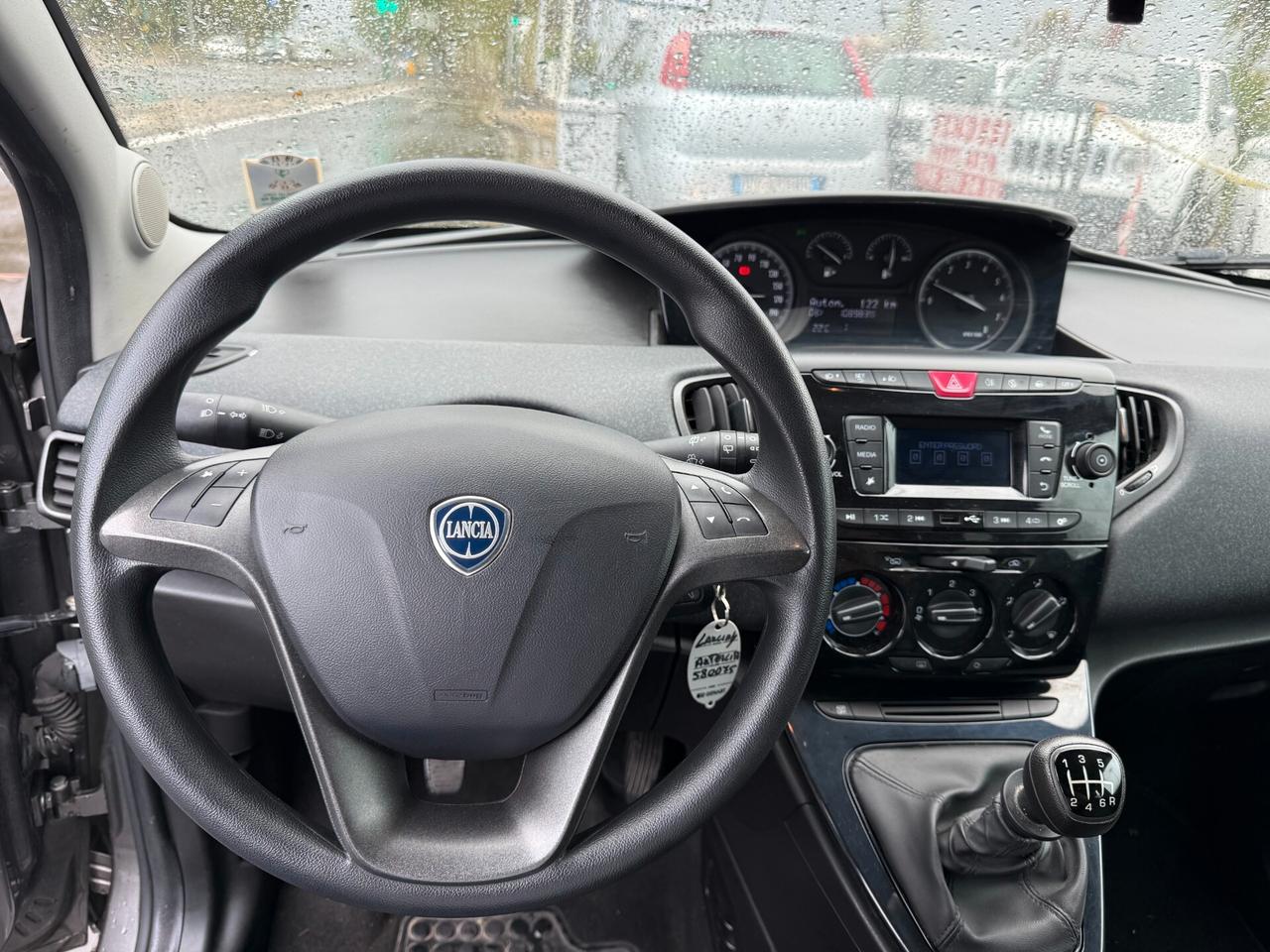 Lancia Ypsilon 1.0 FireFly 5 porte S&S Hybrid Ecochic Gold