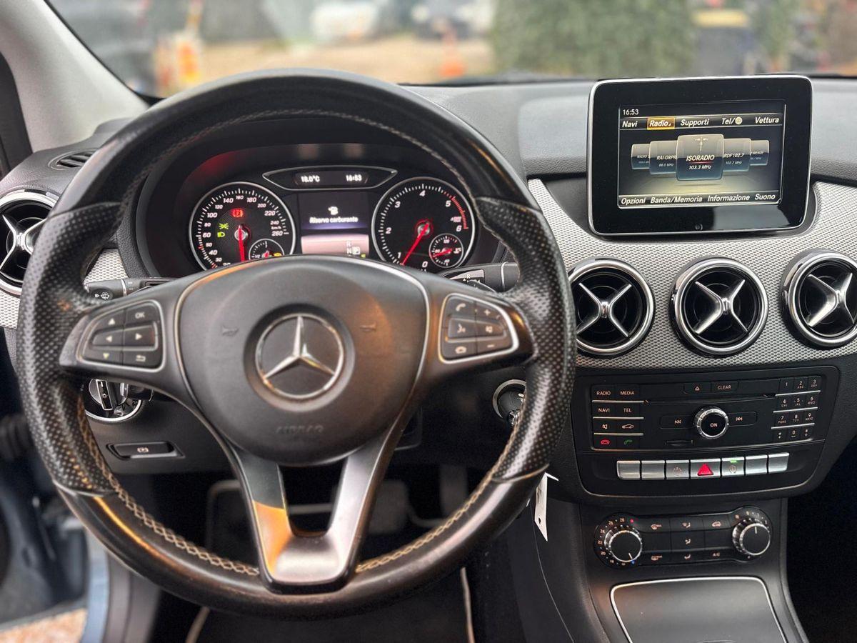 MERCEDES - Classe B - B 200 Automatic 4Matic Premium