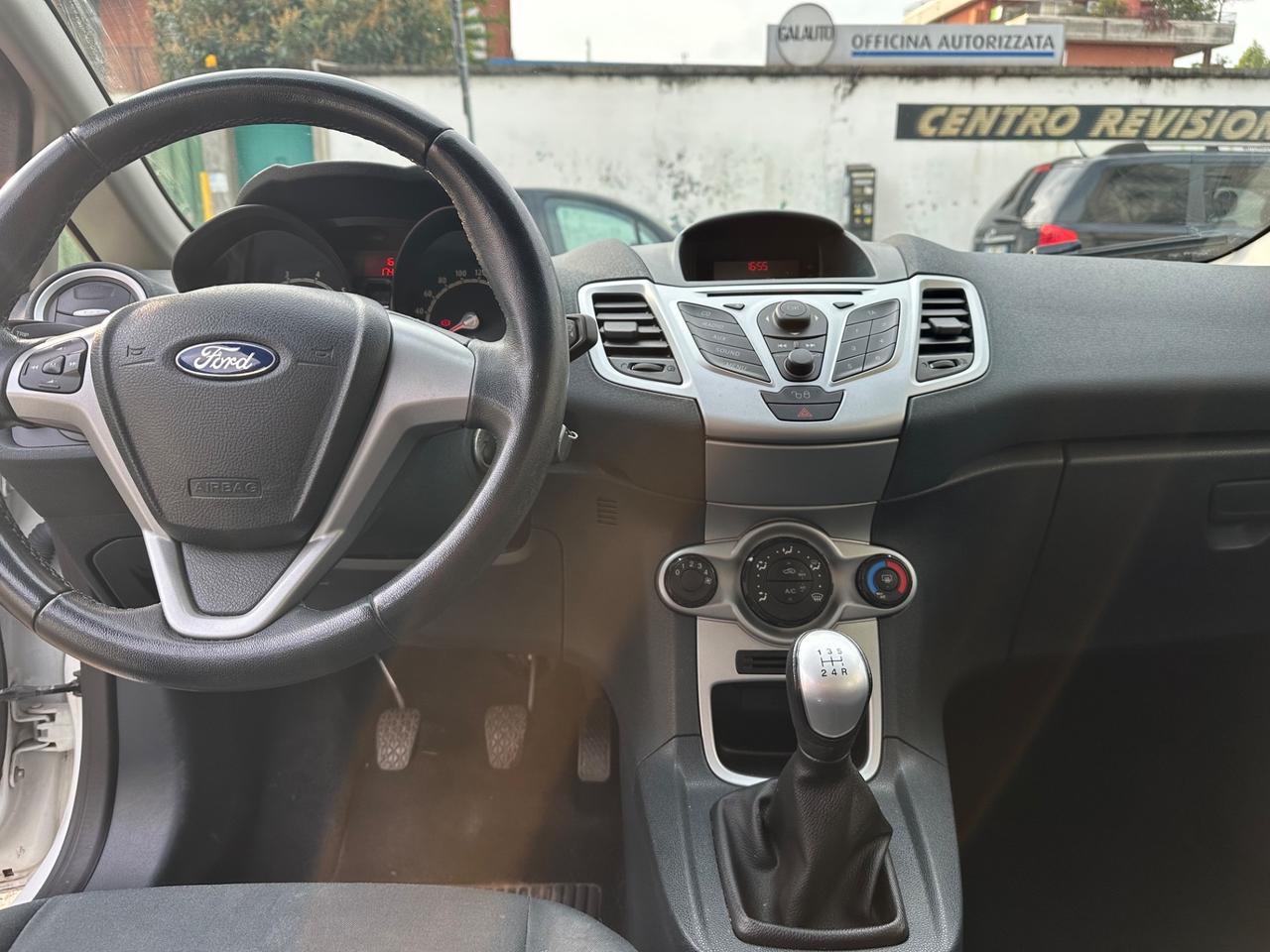 Ford Fiesta Ikon 1.2 60CV 5 porte - ok neopatentati