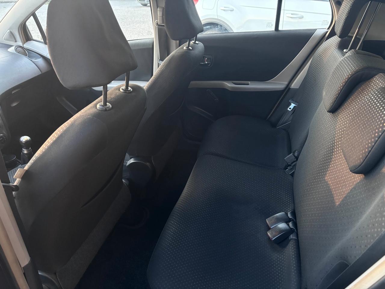 Toyota Yaris 1.0 5 porte