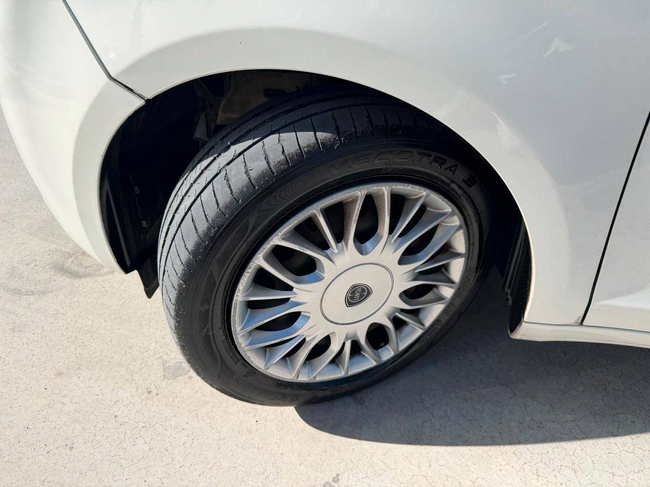 LANCIA YPSILON 2016 1.2 BENZINA/GPL 69 CV
