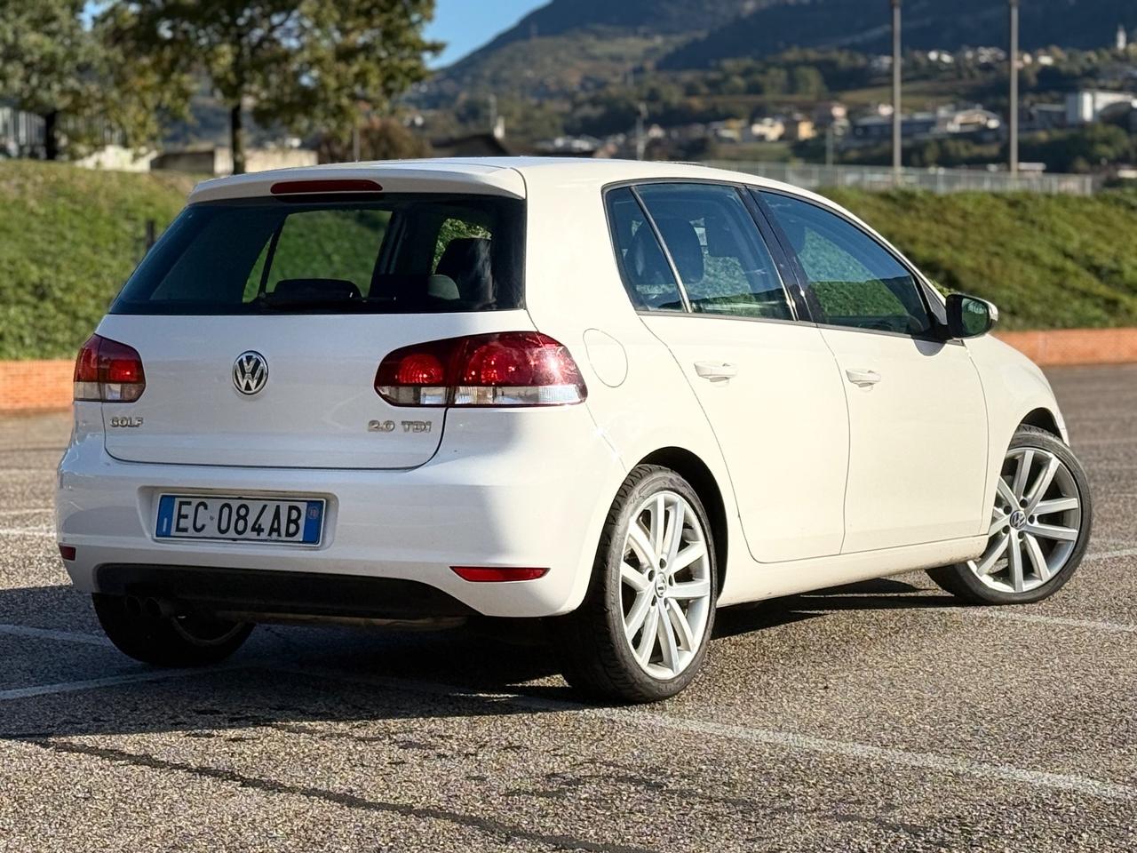 Volkswagen Golf 2.0 TDI 140CV OK NEOPATENTATI