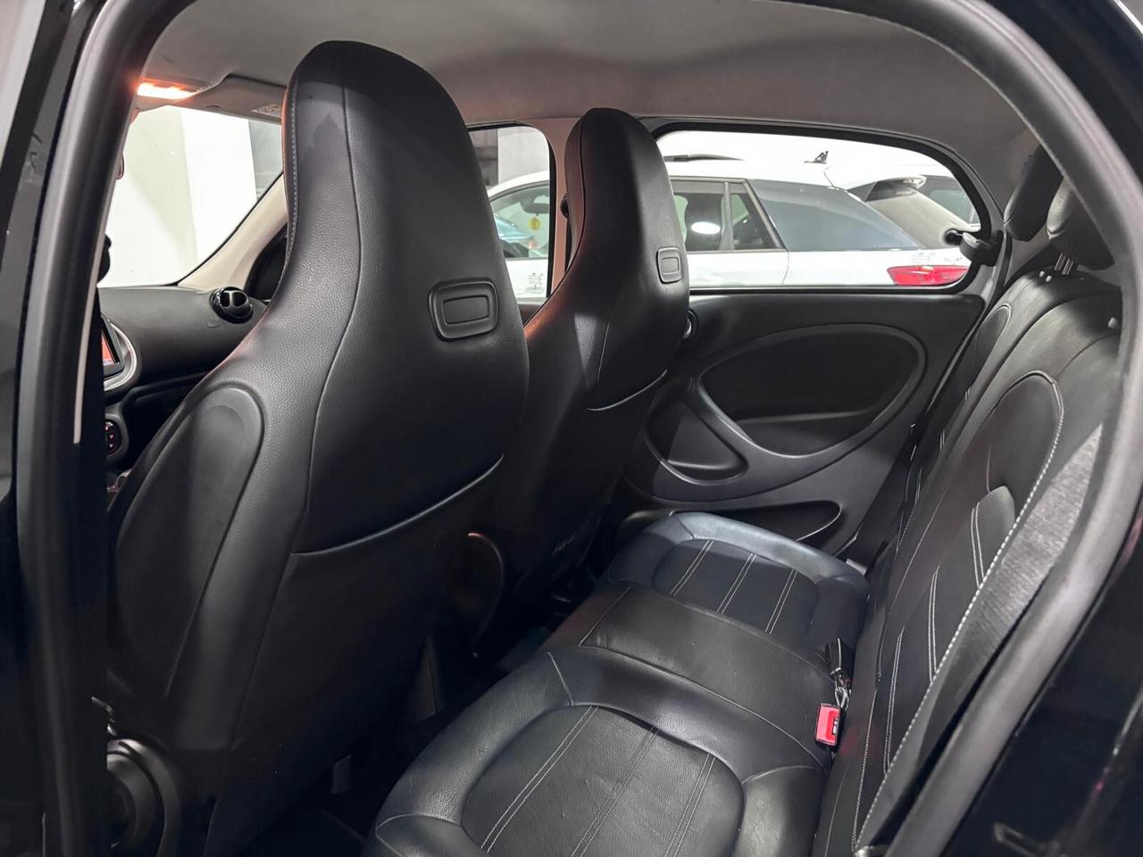 SMART FORFOUR 1.0 TWINAMIC PRIME NAVI-LED