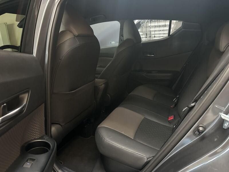 Toyota C-HR C-HR 1.8 Hybrid E-CVT Lounge
