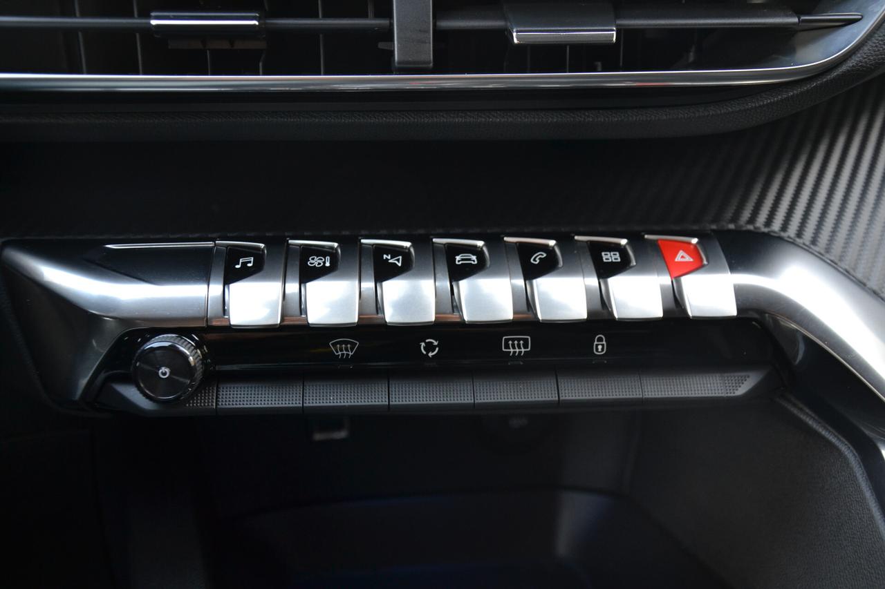 Peugeot 5008 1.5 BLUEHDI 130CV AUTOMATIC 7 POSTI PREZZO REALE NO VINCOLI! KM 20.000 GARANZIA 12 MESI