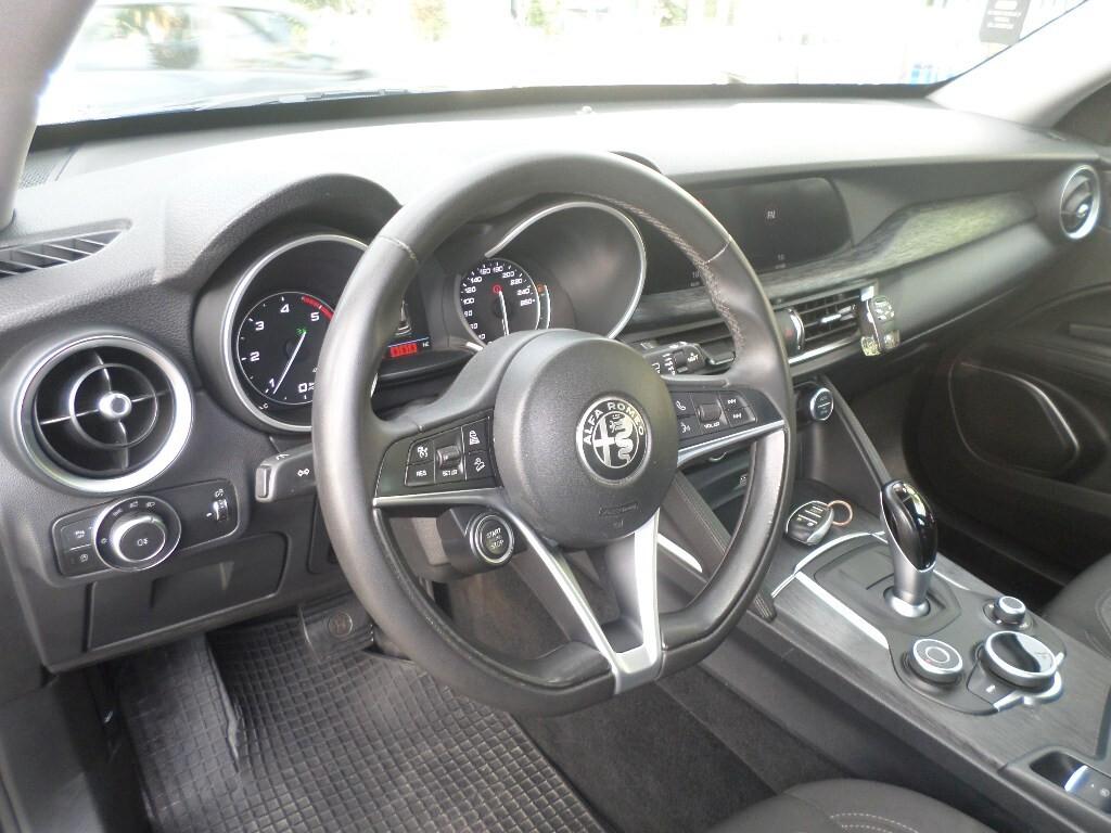 Alfa Romeo Stelvio 2.2 Turbodiesel 190 CV AT8 Q4 Business