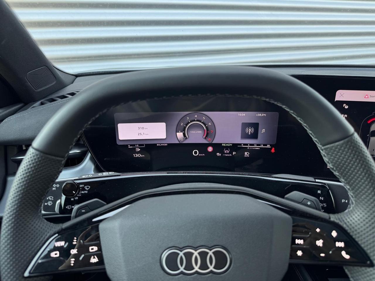 AUDI Q3 TFSI S-TRONIC