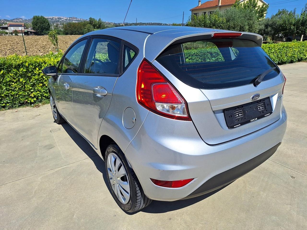 Ford fiesta 1.4 GPL 95cv.Distribuzione Ok