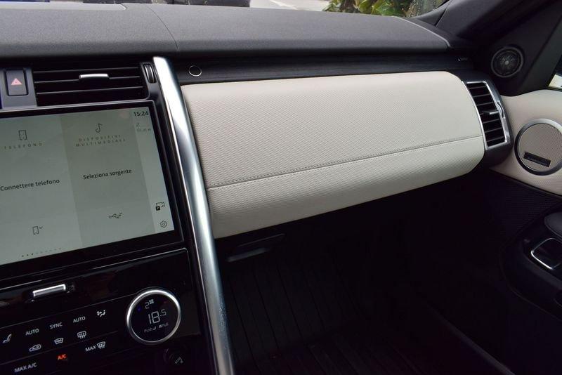 Land Rover Discovery 3.0D I6 300 CV AWD Auto R-Dynamic HSE