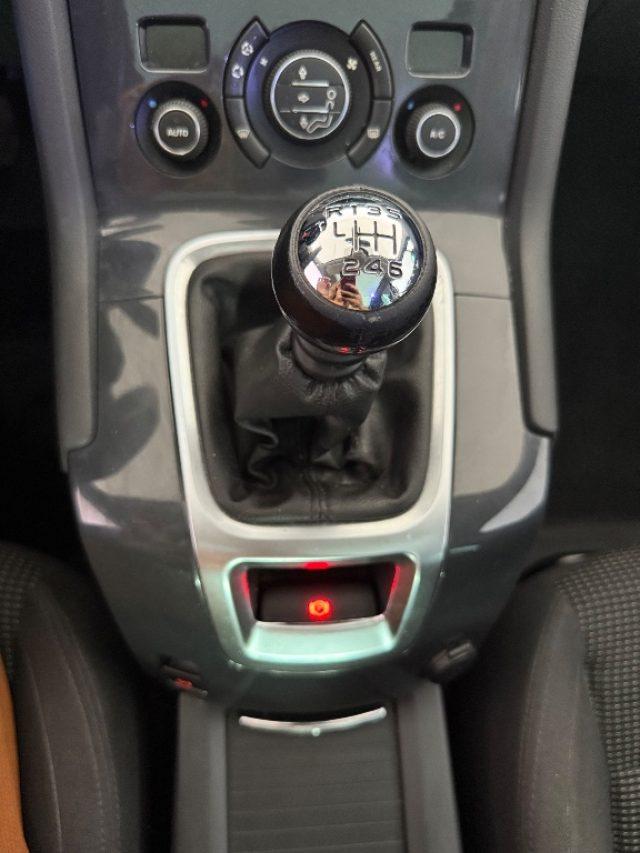 PEUGEOT 5008 1.6 HDi 112CV Business