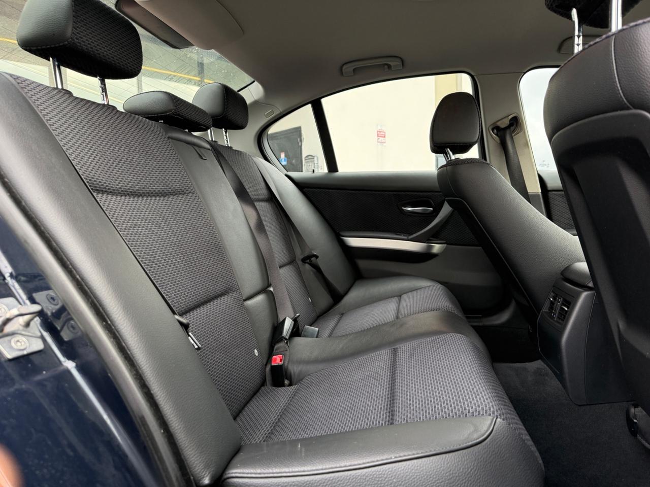 Bmw 320i |UNIPRO|MANUALE