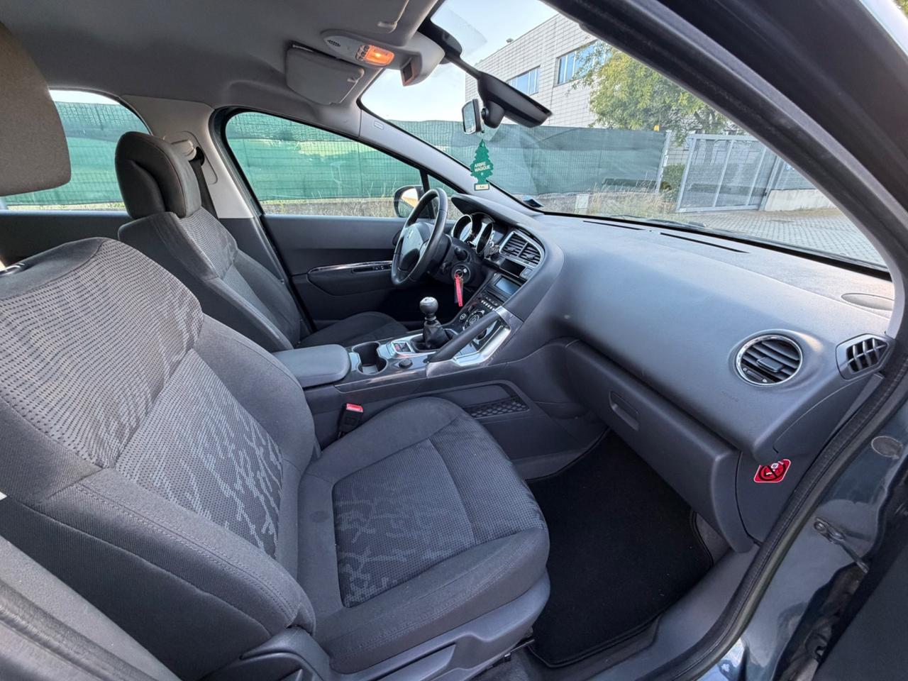 Peugeot 3008 1.6 HDi 112CV Active