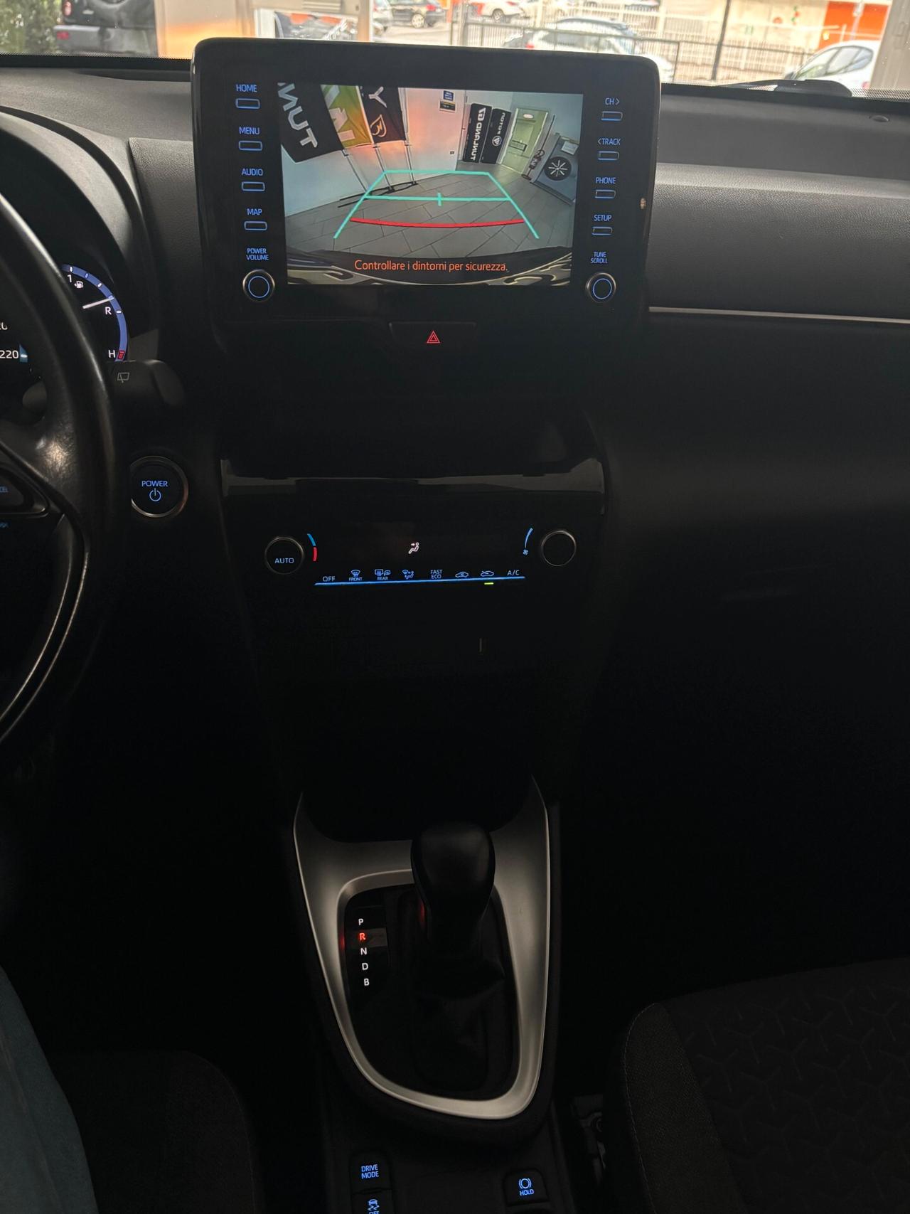Toyota Yaris Cross 1.5 Hybrid E-CVT Business