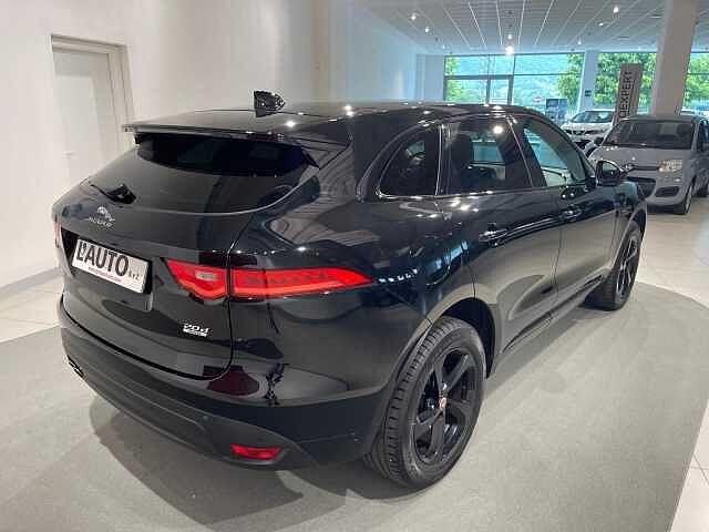 Jaguar F-PACE 2.0 D 180 CV AWD aut. R-Sport