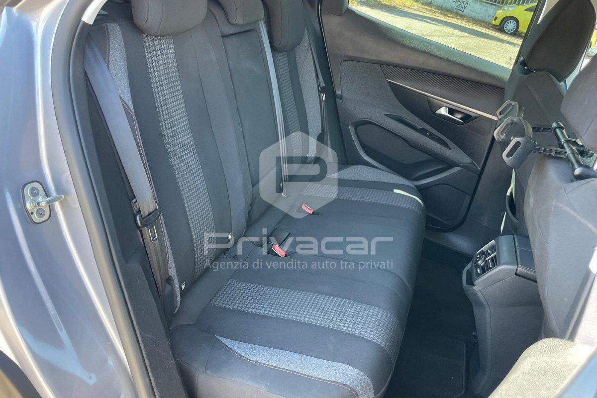 PEUGEOT 3008 BlueHDi 130 S&S Business