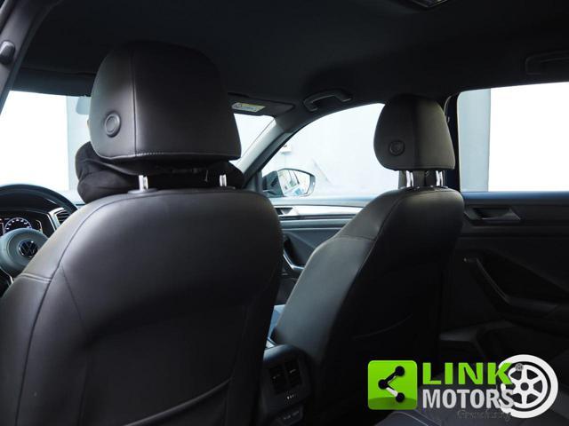 VOLKSWAGEN T-Roc 2.0 TDI DSG Advanced R-Line 150cv