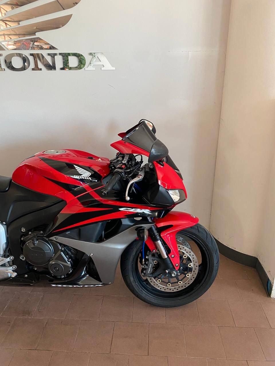 Honda CBR 600 RR