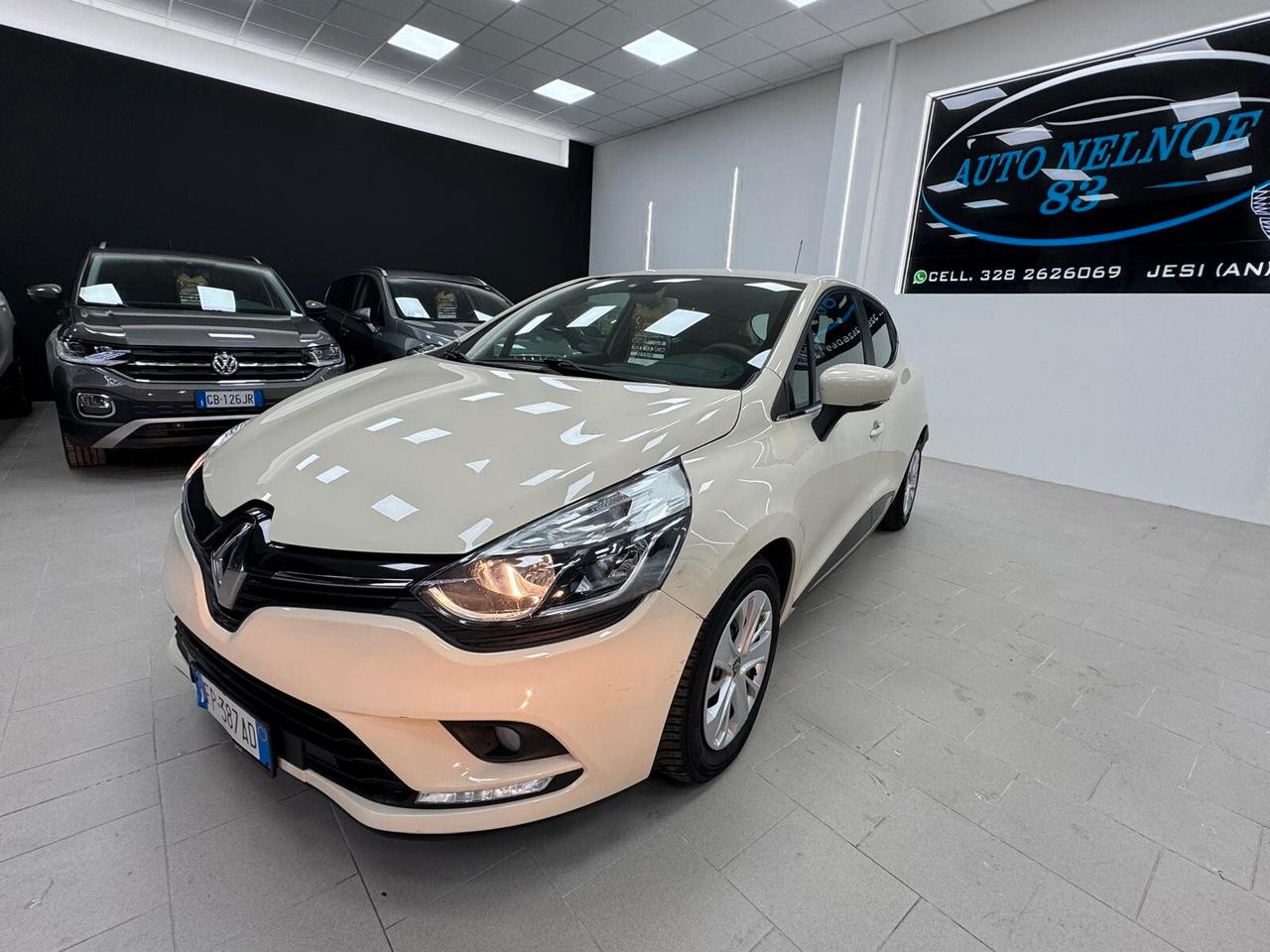 Renault Clio 1.2 75 CV 5 porte Duel
