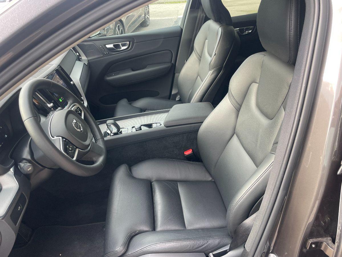 VOLVO - XC60 - B4 automatico Plus Dark