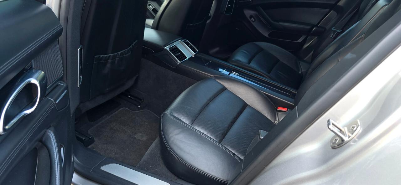 Porsche Panamera 3.0 Diesel Platinum Edition