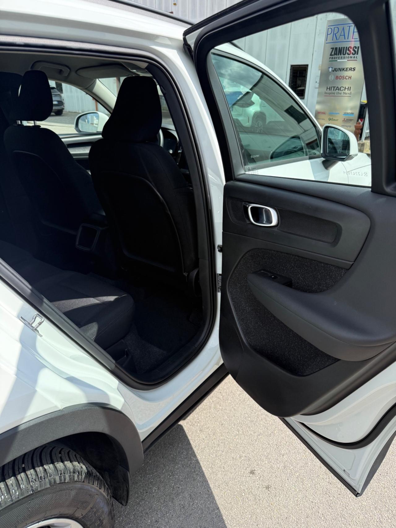 Volvo XC40 2.0 DIESEL 150cv