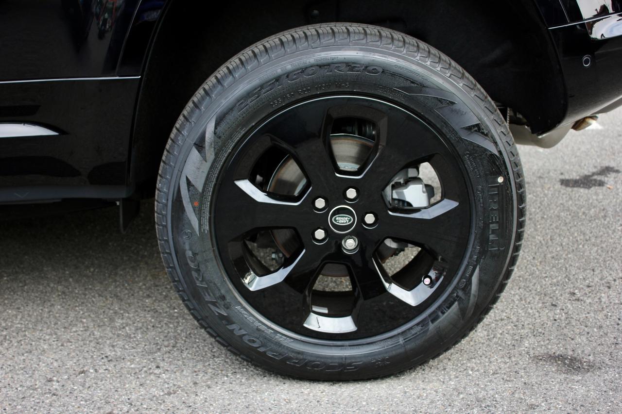 Land Rover Defender 3.0D 200 CV AWD Auto X-Dynamic SE