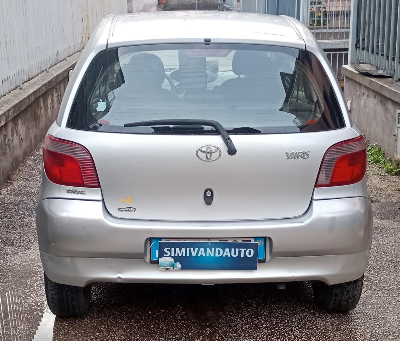 Toyota Yaris 1.0i 16V cat 3 porte Sol prov nord