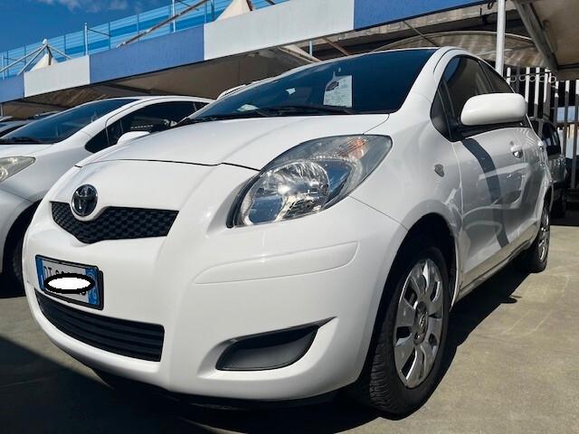 TOYOTA YARIS 1,0 BENZINA