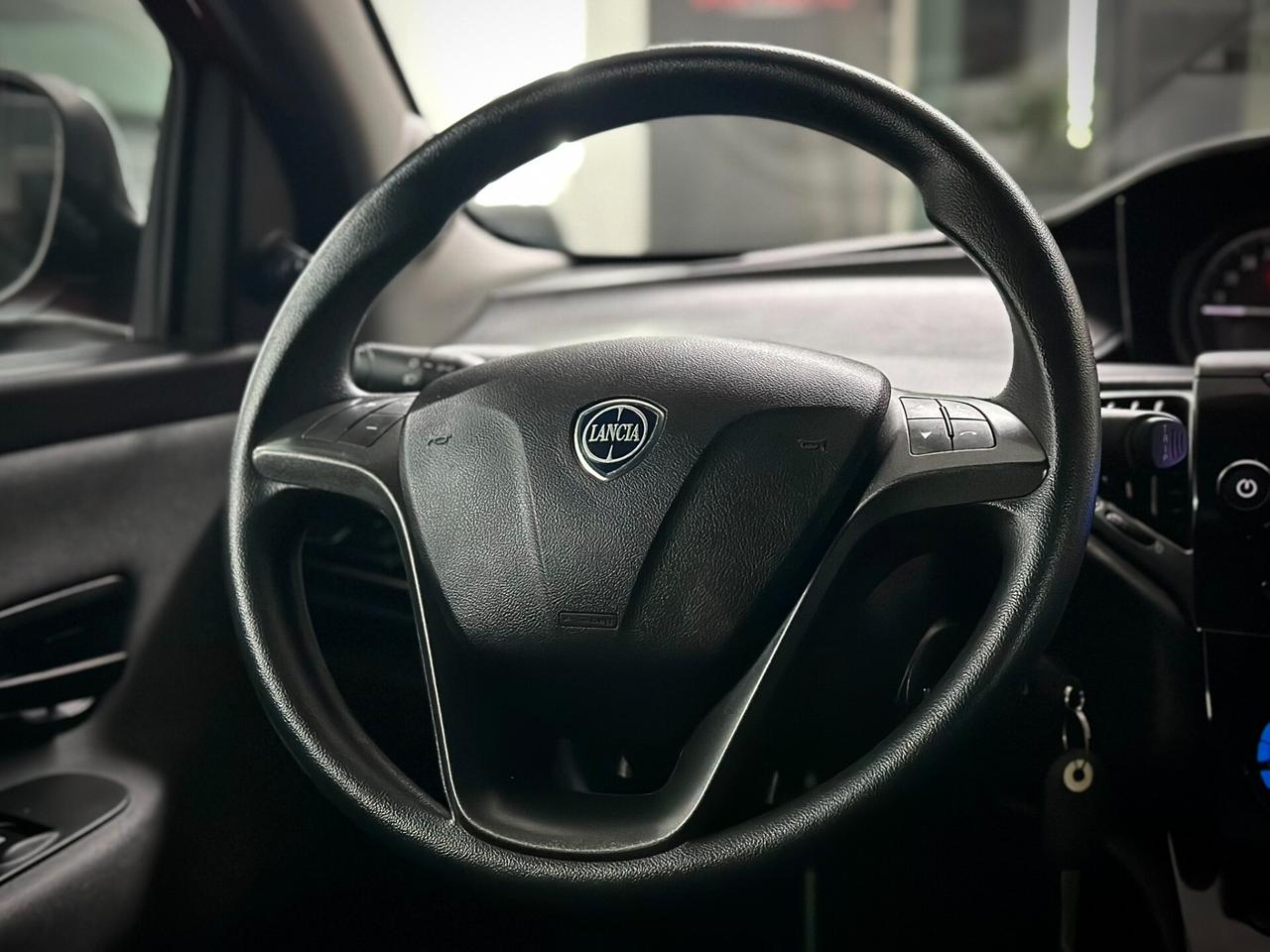 Ypsilon 1.0 FireFly Hybrid Ecochic Aziendale