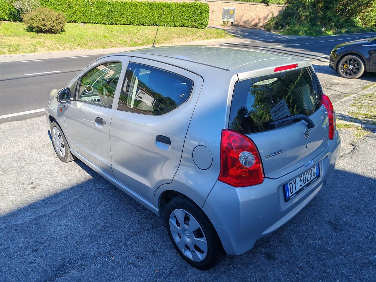 Suzuki Alto 1.0 L
