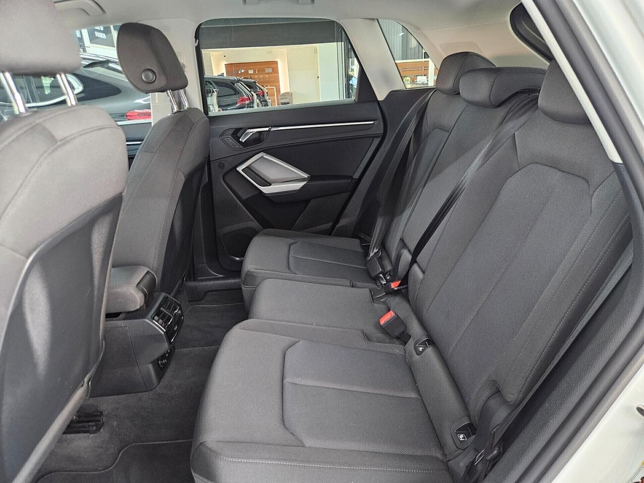 Audi Q3 35 2.0 tdi Business quattro s-tronic