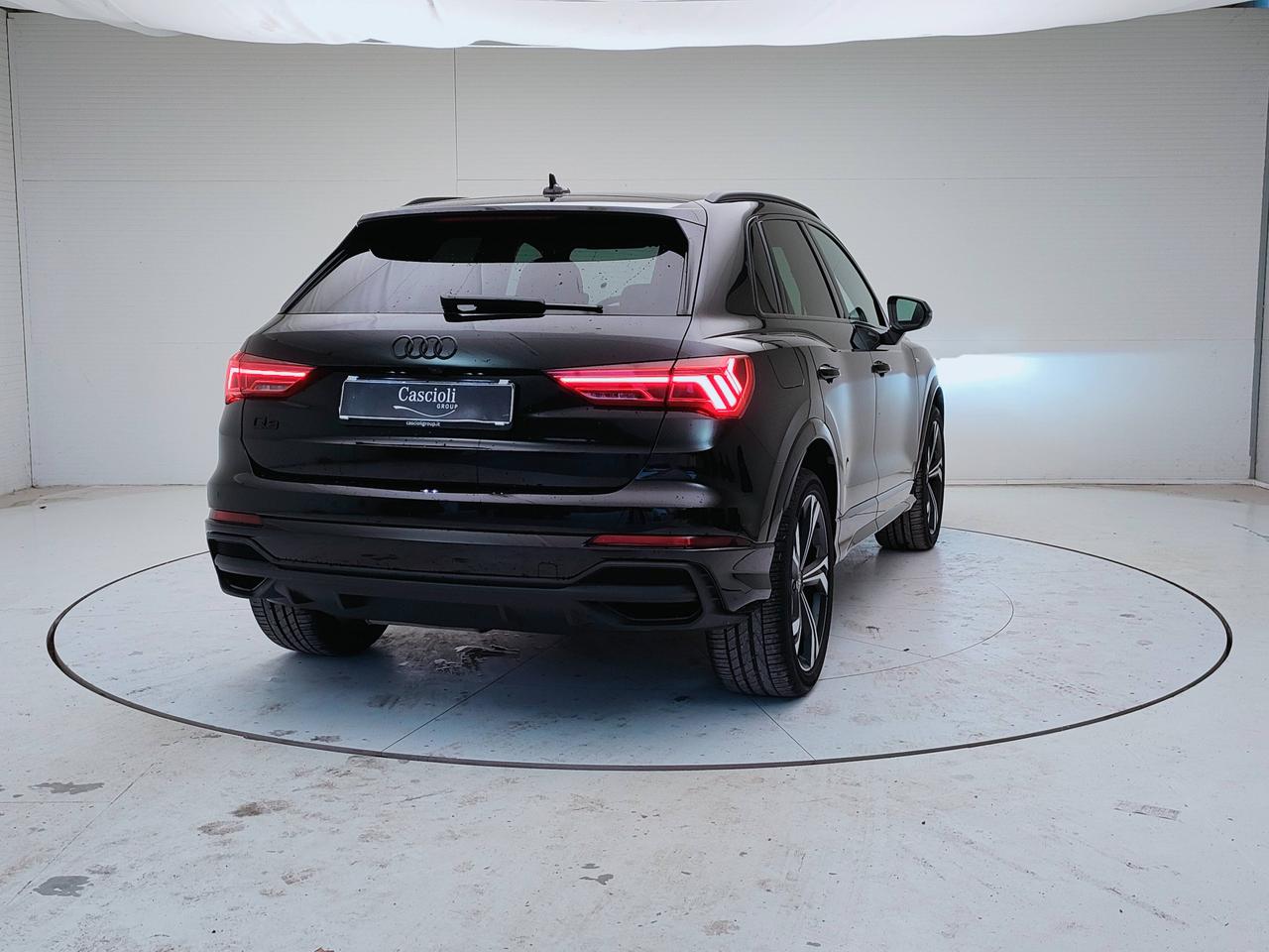 AUDI Q3 II 2018 - Q3 35 2.0 tdi Identity Black s-tronic