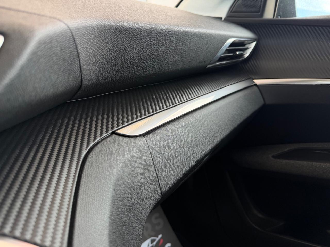 Peugeot 3008 BlueHDi 130 EAT8 Allure