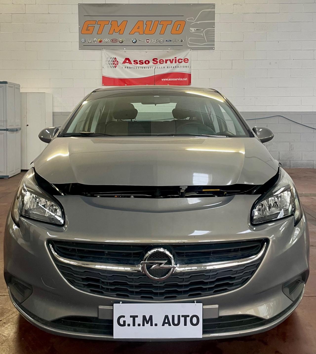 Opel Corsa 1.4 90CV 5 porte per operatori nel settore