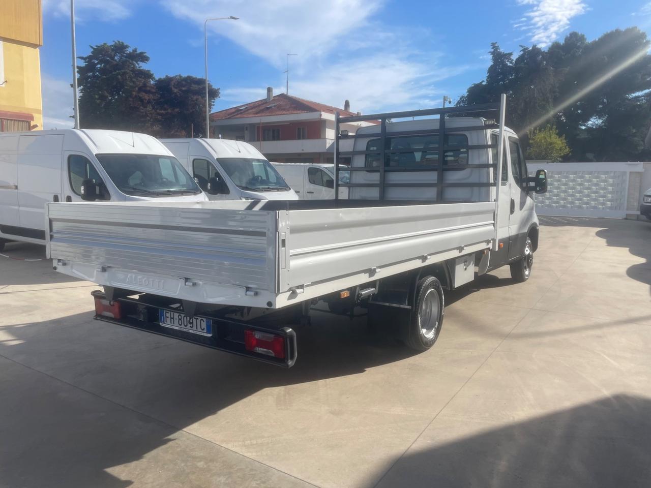Iveco daily 35c12 7 posti cassone fisso